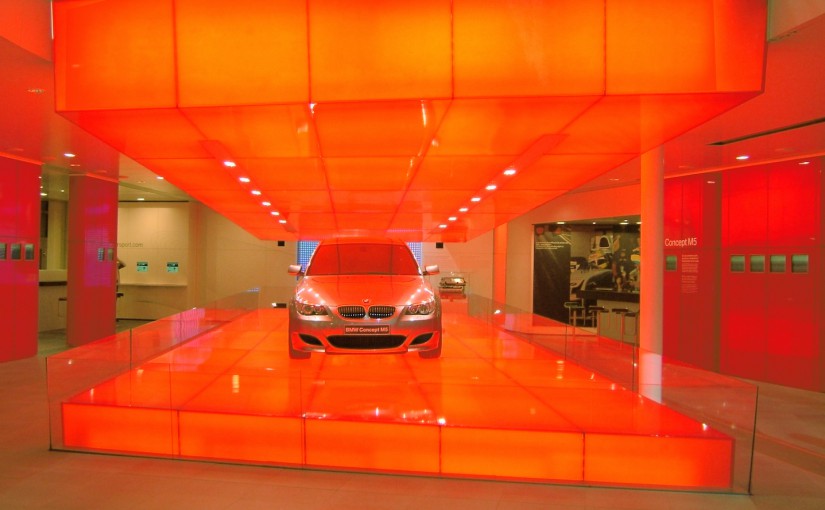 BMW Messestand-Objekte